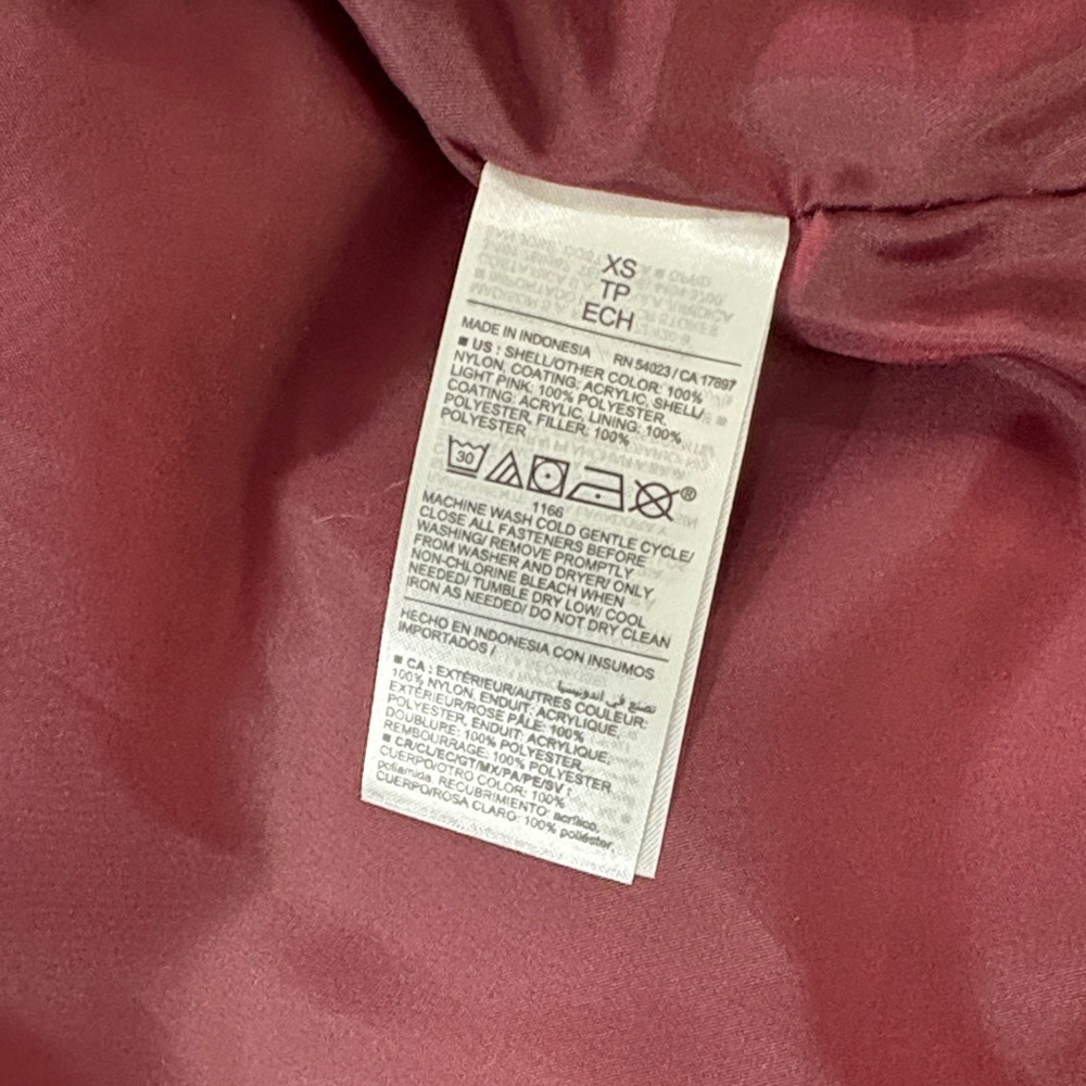 🆕 Old Navy Maroon Quilted Vest - Picture 3 of 6